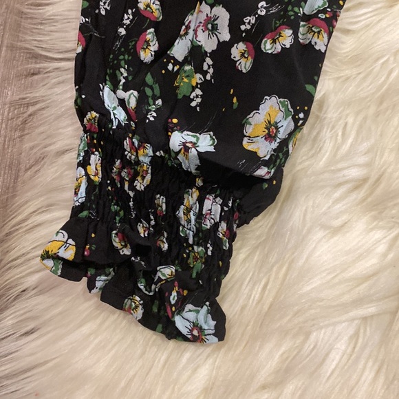 Zara The Penny Blouse Black Floral White Daisy Print Women’s Size XSmall NWT - Picture 4 of 7